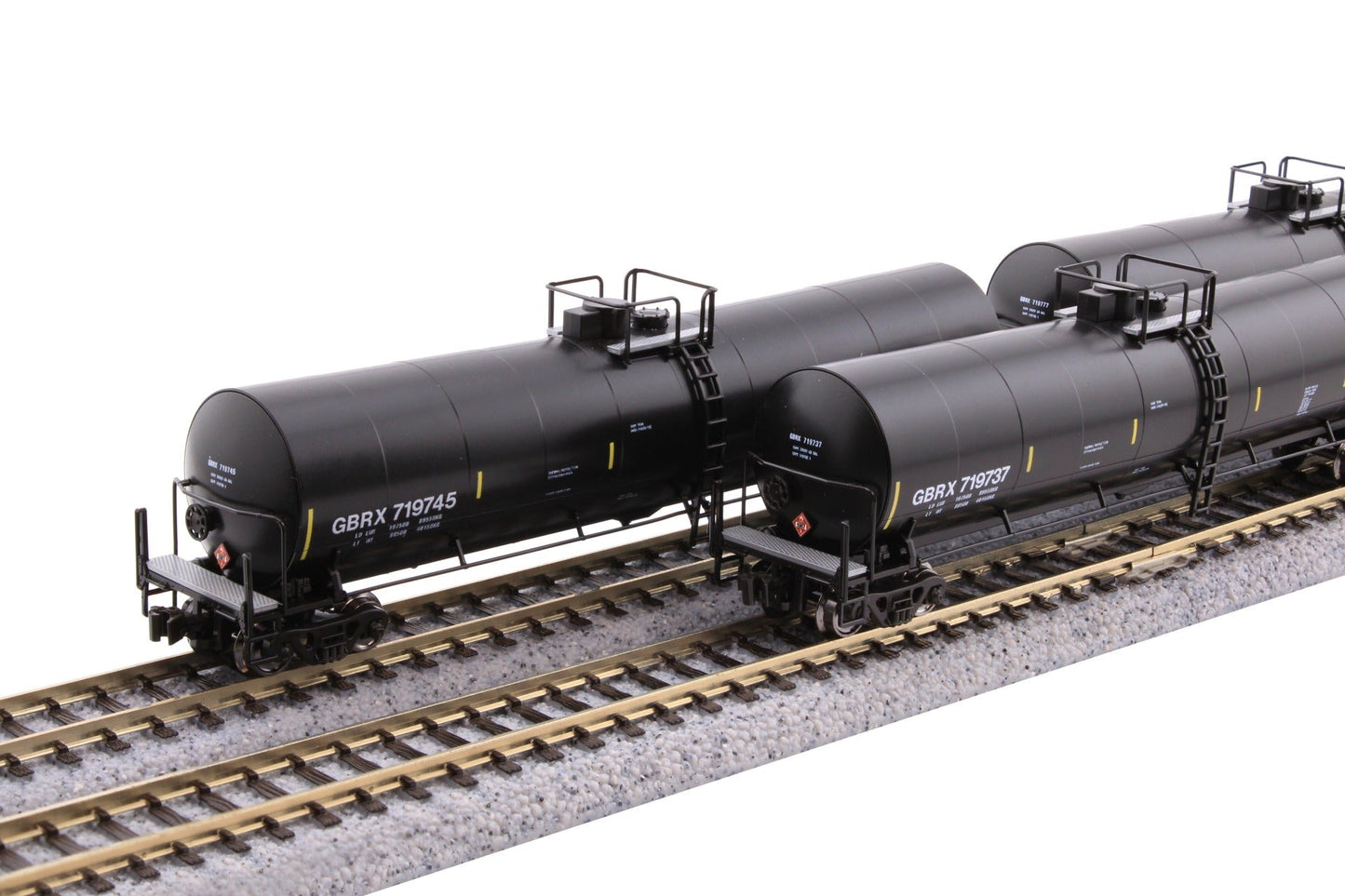 Kato N Scale Greenbrier 30,500 Gallon DOT-117 Tank Car 8-Car Set A GBRX - KAT1064801 | Fusion Scale Hobbies