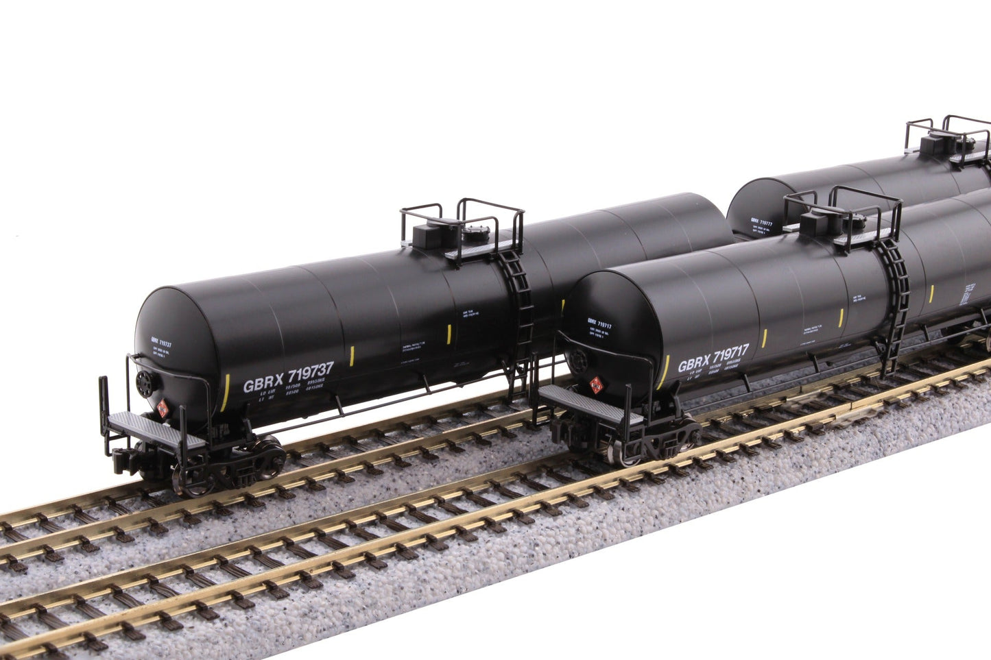 Kato N Scale Greenbrier 30,500 Gallon DOT-117 Tank Car 8-Car Set B GBRX - KAT1064802 | Fusion Scale Hobbies