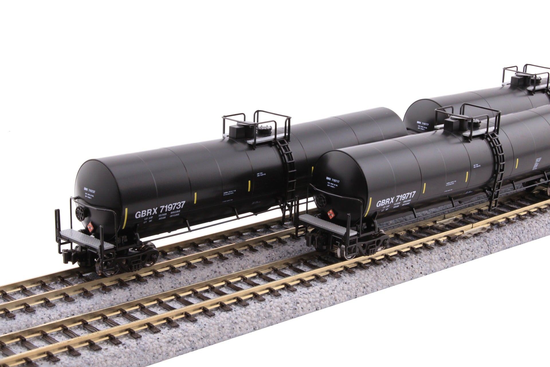 Kato N Scale Greenbrier 30,500 Gallon DOT-117 Tank Car 8-Car Set B GBRX - KAT1064802 | Fusion Scale Hobbies